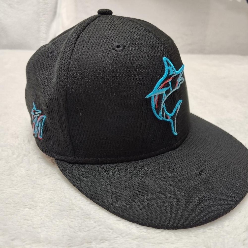 New Era Miami Marlins Hat Cap Fitted Mens 7 1/4 Black 59FIFTY MLB Baseball